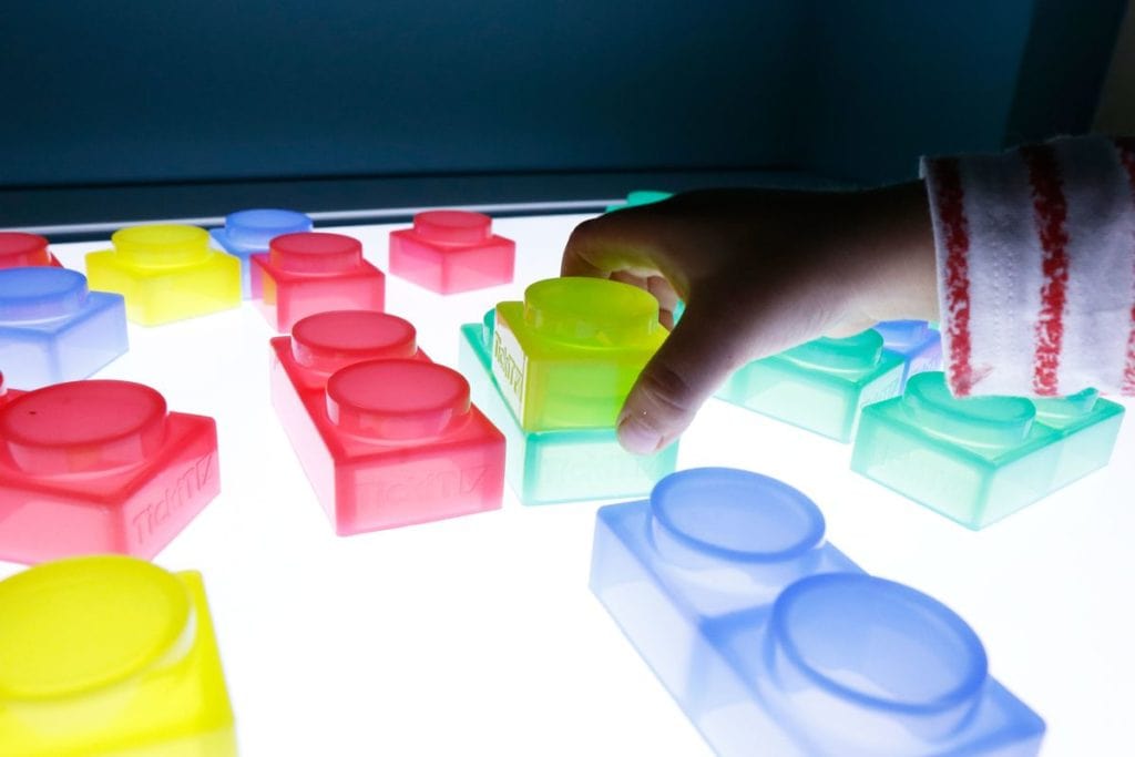 Bloques construcción mesa luz para niños