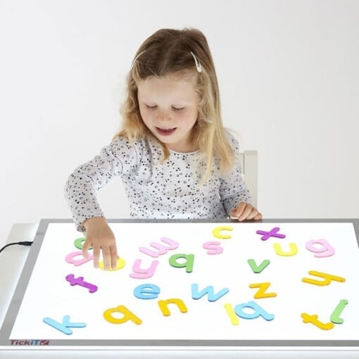 Letras translúcidas mesa luz para niños